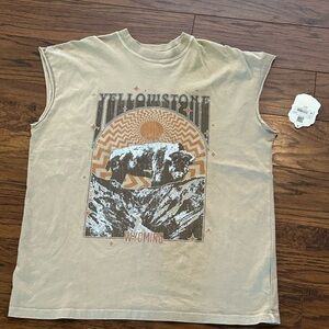 Altered State, Yellowstone, Wyoming shirt size small.